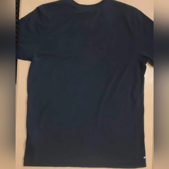 Men's Size Large NIKE "Heat" Dri-Fit Tee - Picture 3 of 5